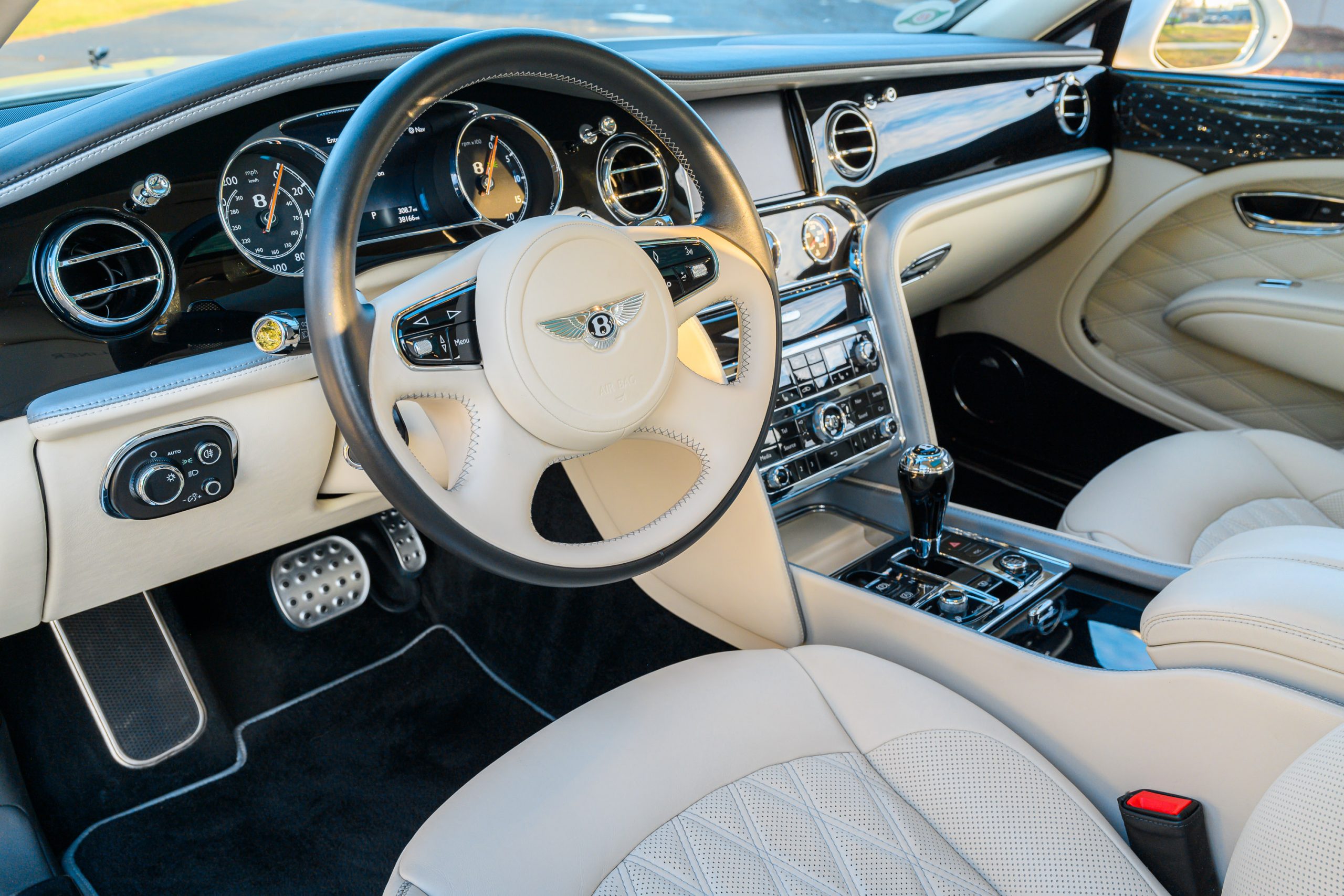 2018 Bentley Mulsanne Mulliner Design Series