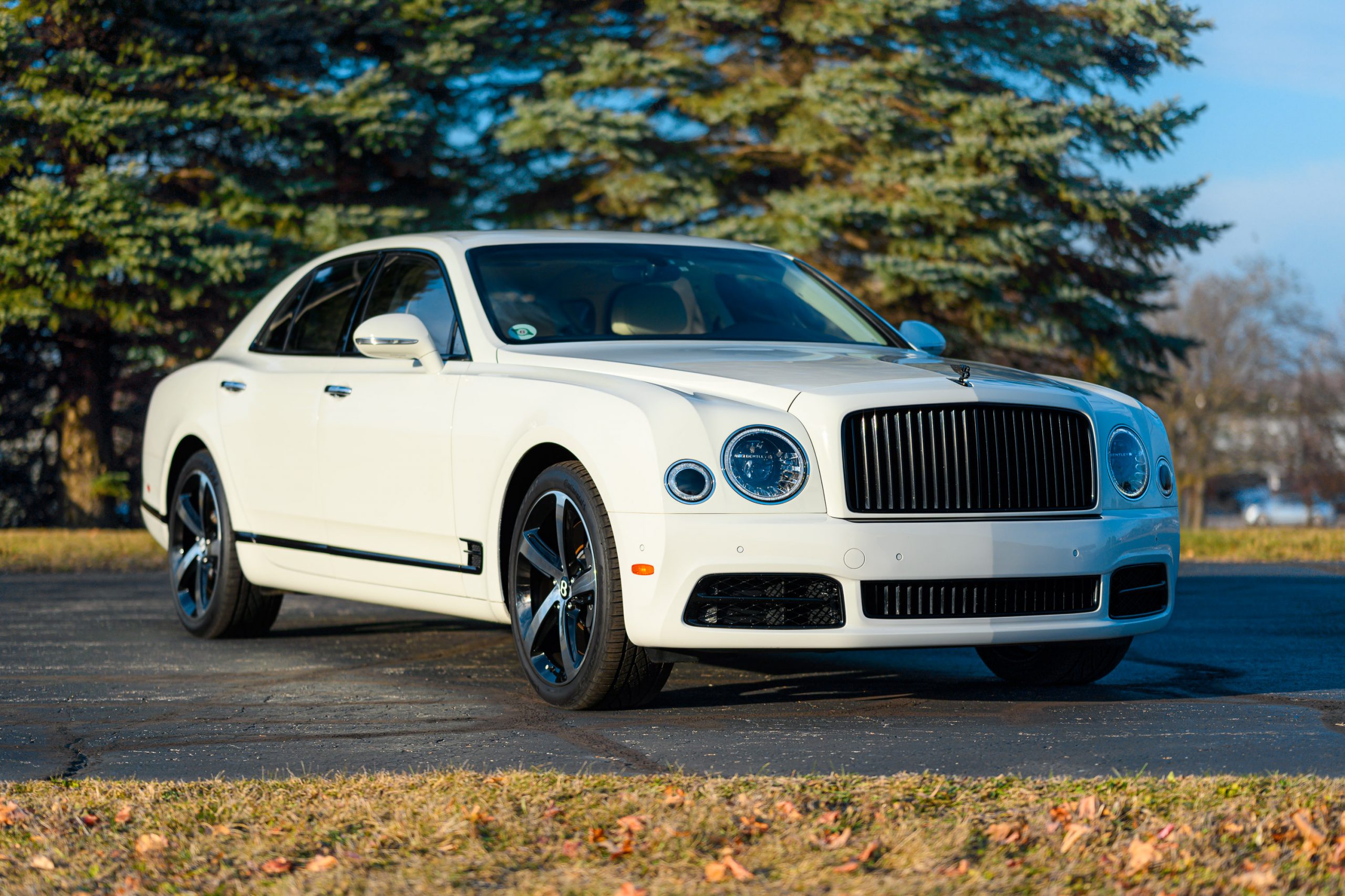 2018 Bentley Mulsanne Mulliner Design Series Hero